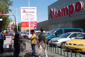 Centro comercial Alcampo de Pío XII en Madrid